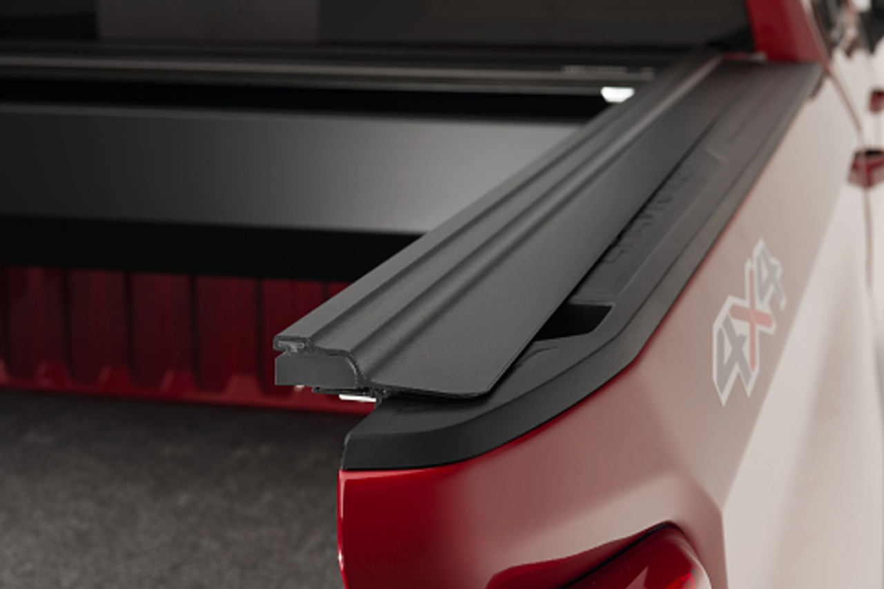 RetraxPRO MX Retractable Bed Cover | (19-24)  Silverado/Sierra 1500, 5' Bed, CARBON PRO Bed | 80488