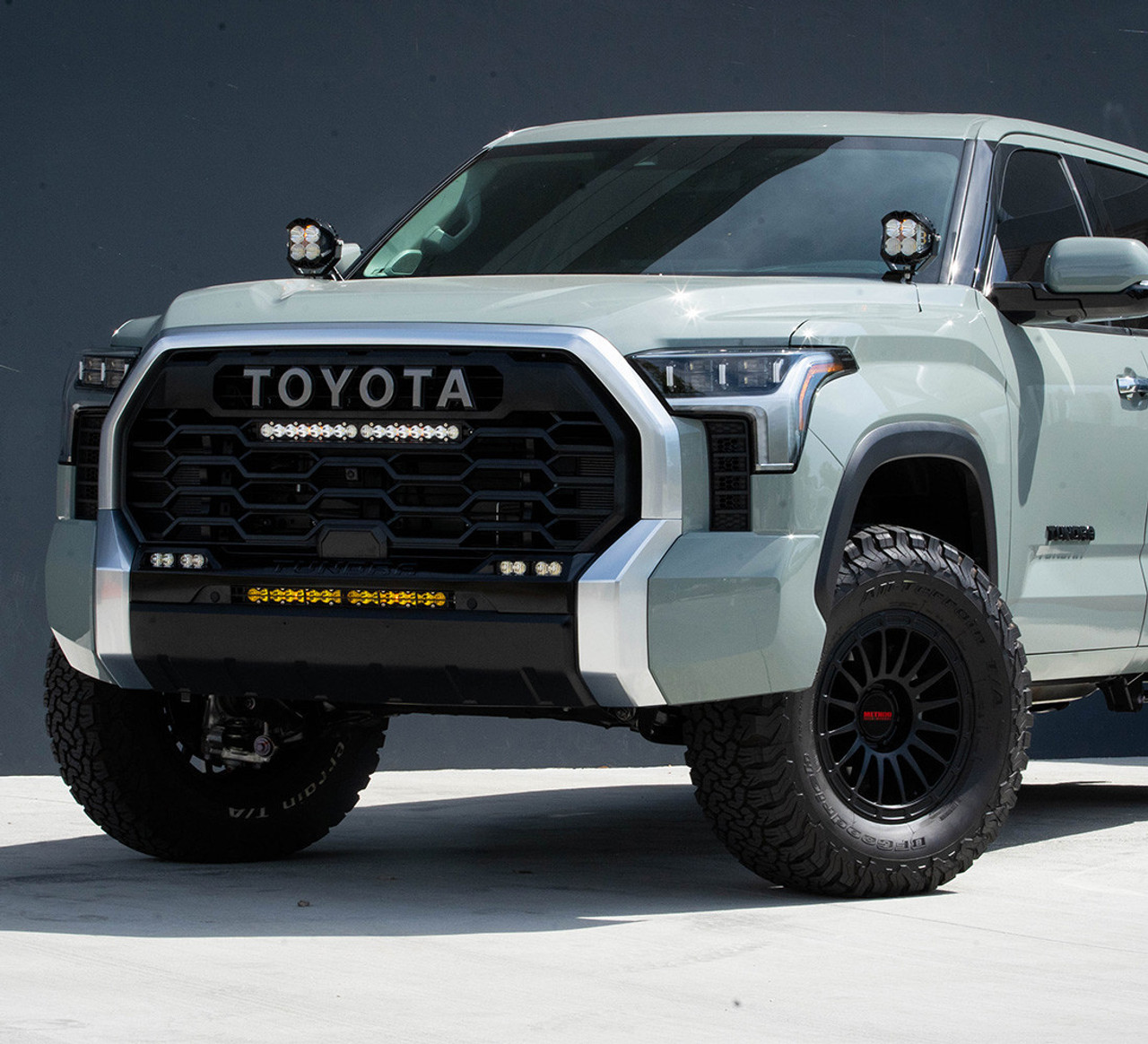 S8 Bumper LED Light Kit, 20" LED Light Bar, Driving/Cornering, Clear | (22-24) Tundra  | 448076