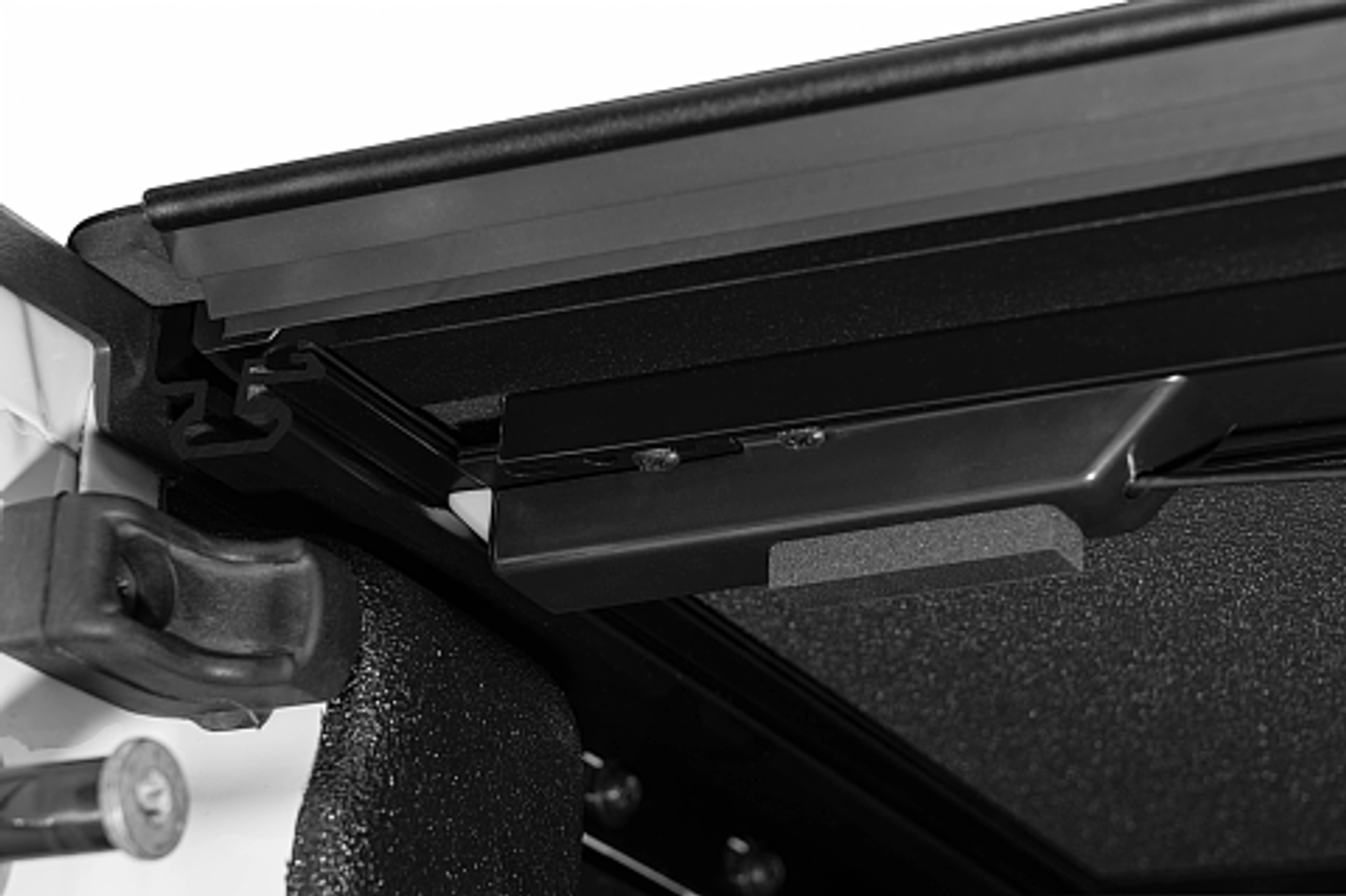 BAK Industries MX4 Hard Folding Truck Bed Cover | (20-23) Gladiator JT, 5' Bed | 448701