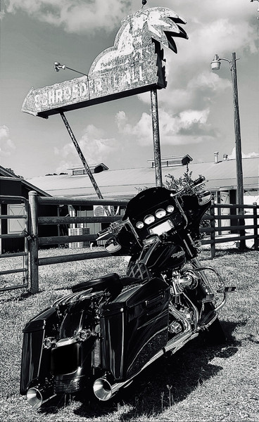 Bullies Slip Ons for 2017-Up  Harley Touring Models