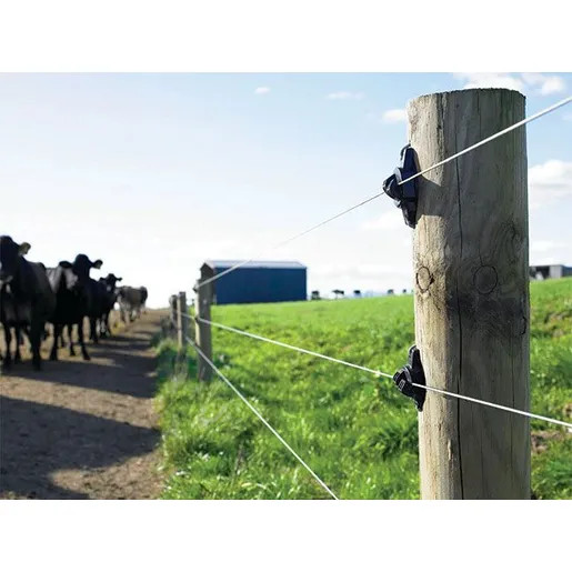 Gallagher Wood Post Claw Insulator - Black