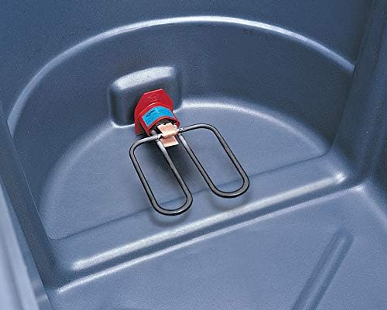 API Universal Drain Plug Tank De-Icer