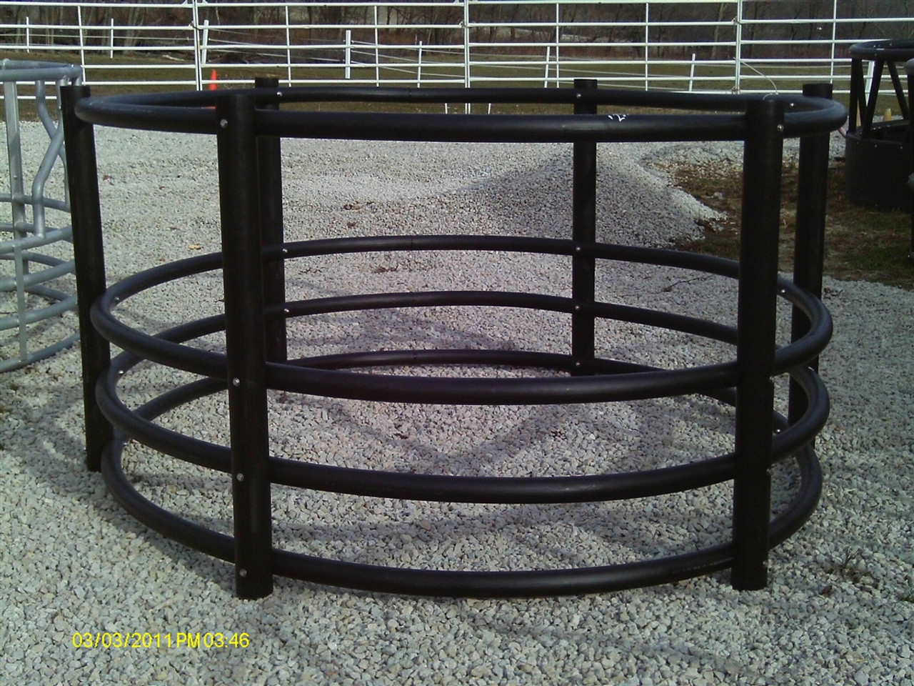 orscheln round bale feeder