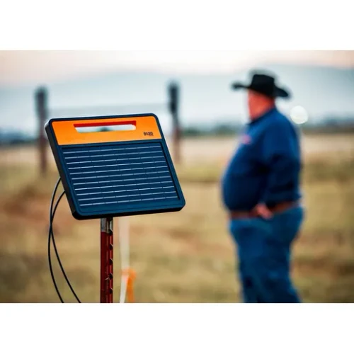 S120 Lithium Solar Fence Energizer