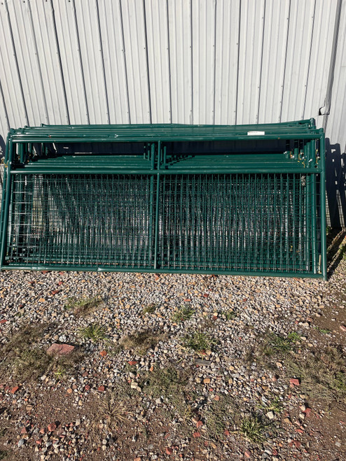 Scratch & Dent- WIRE FILLED GATE