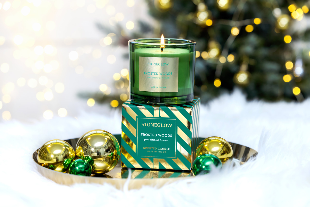 Candela Profumata Seasonal - Legno Ghiacciato, Note Di Pera E Patchouli, 30 Ore Di Combustione