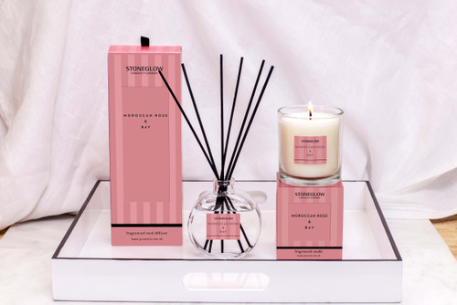 Indulgent Moroccan rose oil, entwined with ripe berries, vibrant bay leaf and sweetened pink raspberries sit on a relaxing woody base.