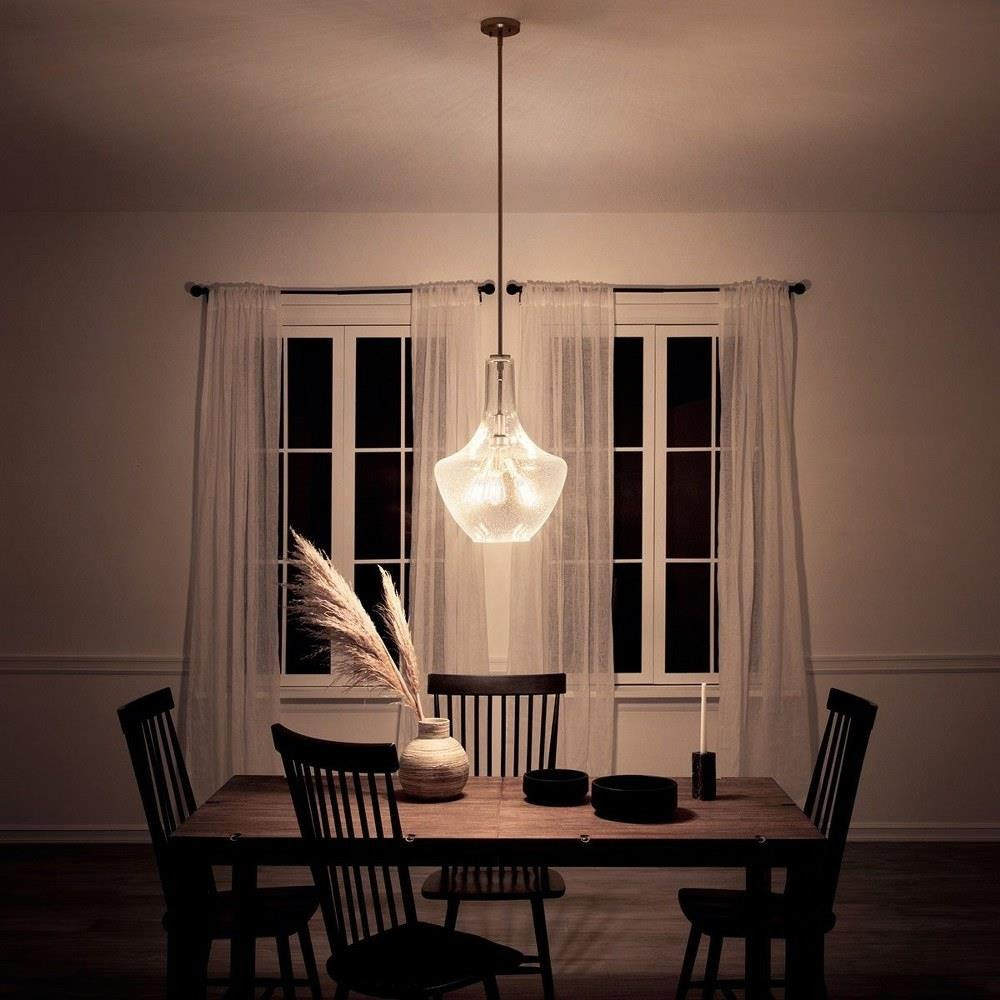 {"pim_id":"147_dining_room_everly_42190ni_overall_night_1b_1k","sku":"147_42190","media_type":"media"}