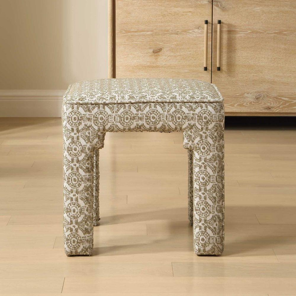 {"pim_id":"208_furn_7923_53061_a0_new_1k","sku":"208_53061","media_type":"media"}
