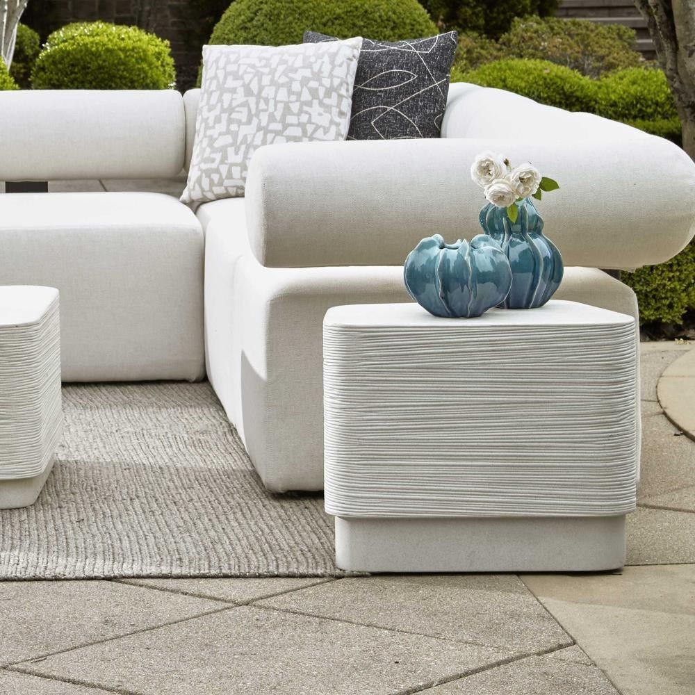 {"pim_id":"208_furn_7696_50306_a0_new_2k","sku":"208_50306","media_type":"media"}