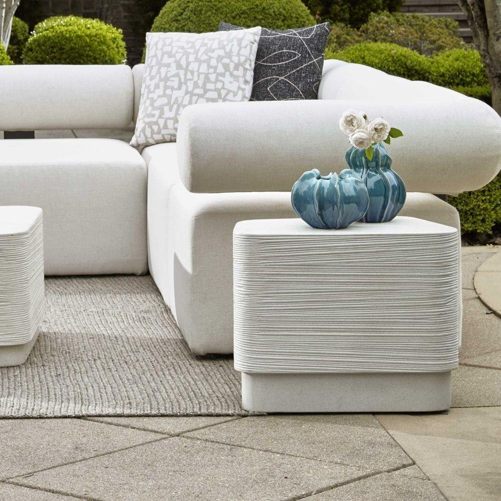 {"pim_id":"208_furn_7696_50306_a0_v1_1k","sku":"208_50306","media_type":"media"}