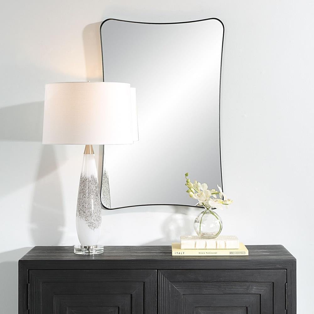{"pim_id":"208_09965_a_beauty_front_new_2k","sku":"208_09965","media_type":"media"}