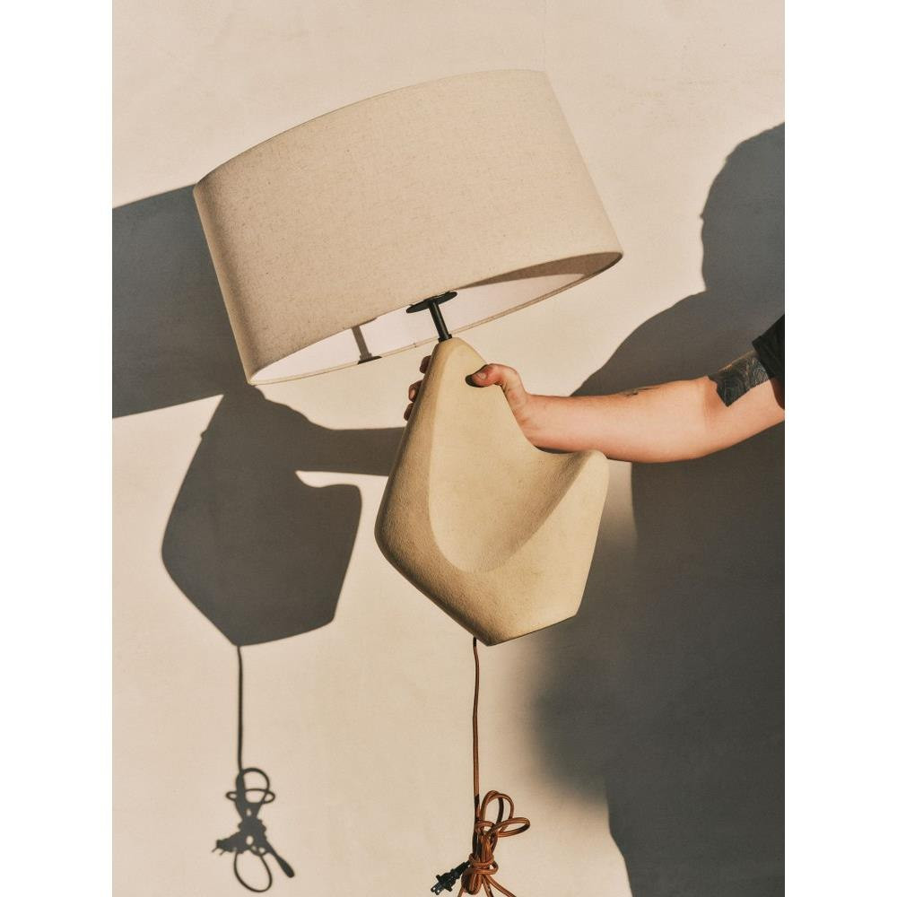 {"pim_id":"154_Huntly_PTL3727_BRZCIB_Design_Chandler_McLellan_chandlermclellan_Photo_Michael_Spencer_mikeyzpencer_2_new_1k","sku":"154_PTL3727-BRZ/CIB","media_type":"media"}