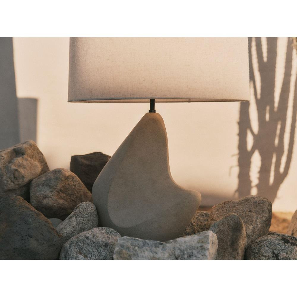 {"pim_id":"154_Huntly_PTL3727_BRZCIB_Design_Chandler_McLellan_chandlermclellan_Photo_Michael_Spencer_mikeyzpencer_3_new_1k","sku":"154_PTL3727-BRZ/CIB","media_type":"media"}
