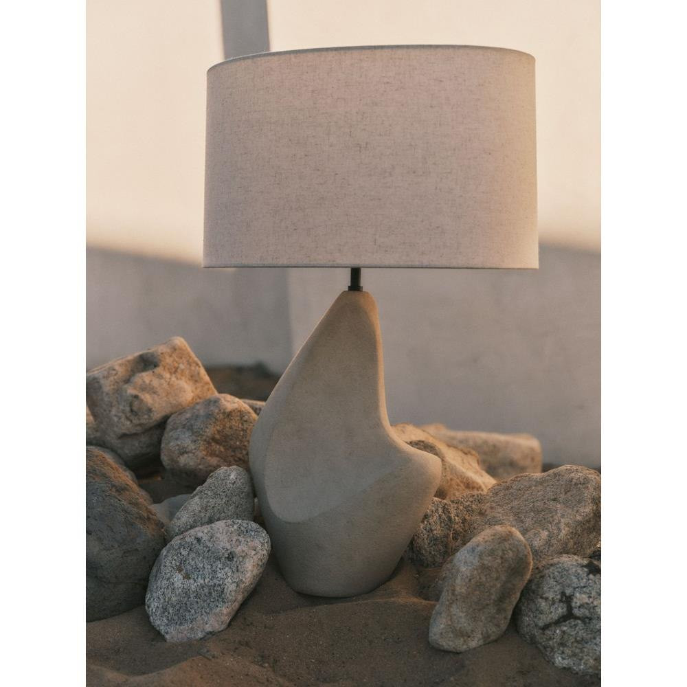 {"pim_id":"154_Huntly_PTL3727_BRZCIB_Design_Chandler_McLellan_chandlermclellan_Photo_Michael_Spencer_mikeyzpencer_4_new_1k","sku":"154_PTL3727-BRZ/CIB","media_type":"media"}
