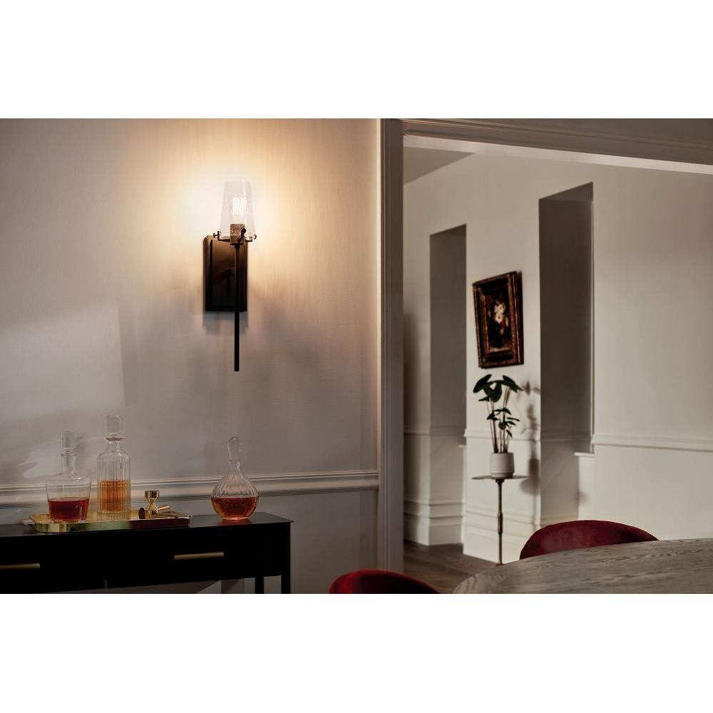 {"pim_id":"147_DiningRoom_Alton_45295BK_Overall_Night_1A_1k","sku":"147_45295BK","media_type":"media"}