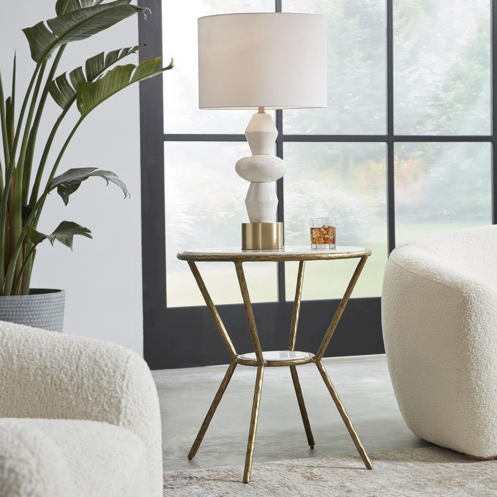 {"pim_id":"208_furn_4102_22879_b_new_2k","sku":"208_22879","media_type":"media"}