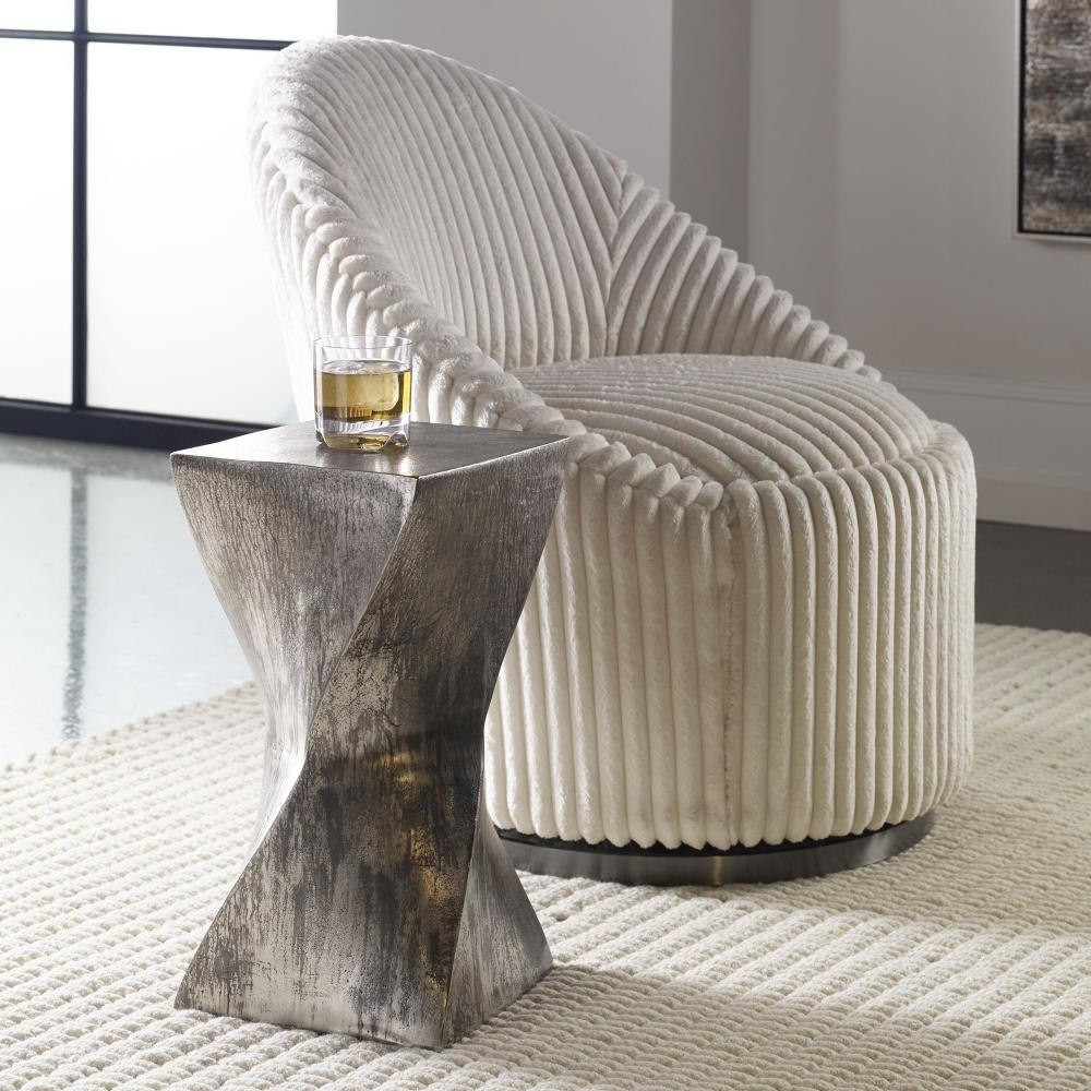 {"pim_id":"208_furn_3032_25063_b_new_2k","sku":"208_25063","media_type":"media"}