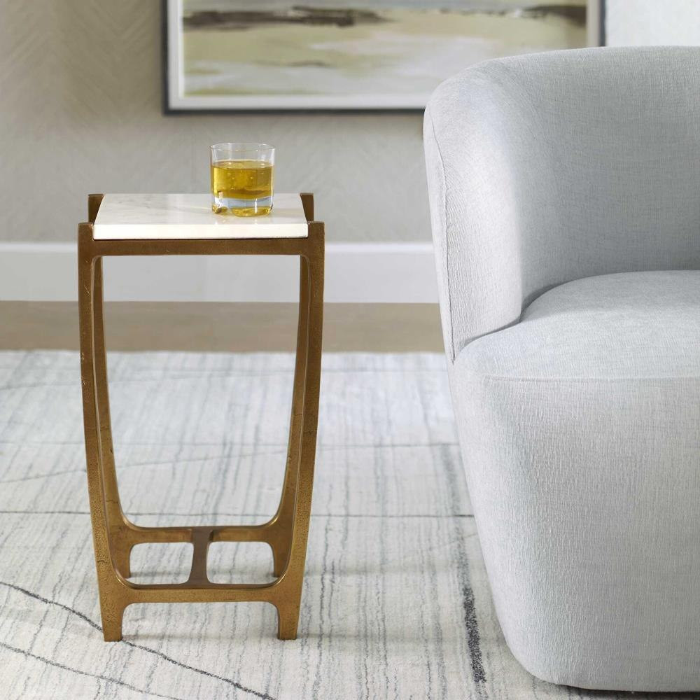 {"pim_id":"208_furn_4602_24995_b_new_2k","sku":"208_24995","media_type":"media"}