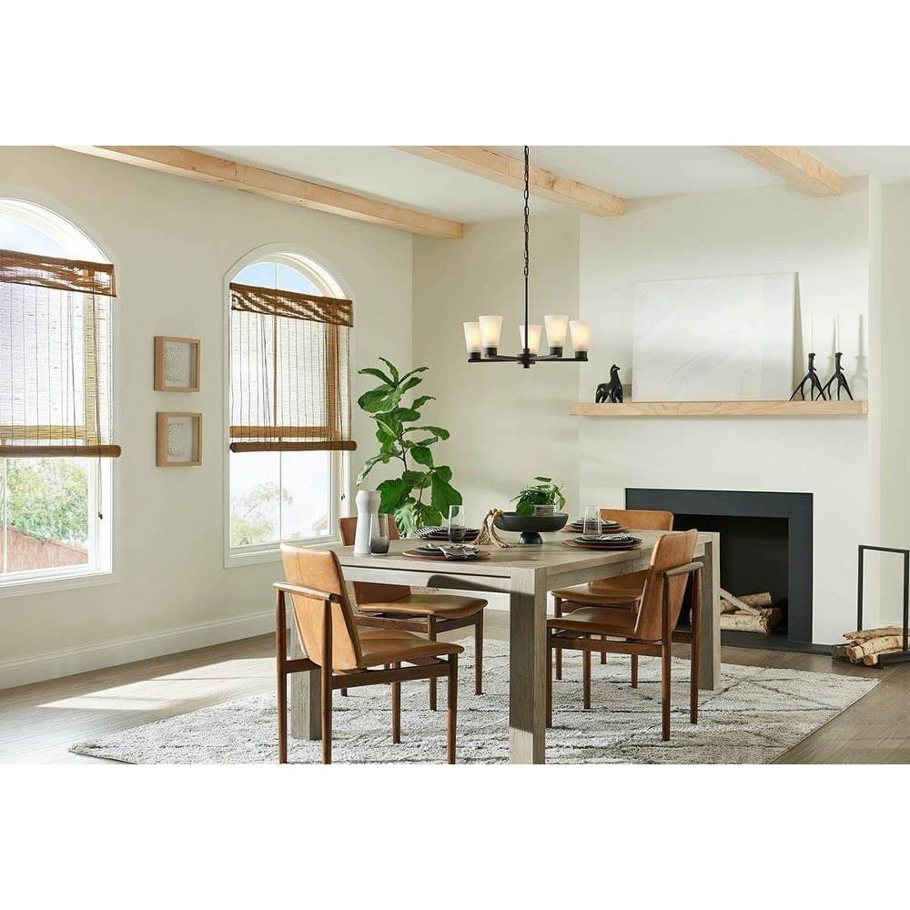 {"pim_id":"147_diningroom_stamos_52436oz_overall_day_1a_1k","sku":"147_52436","media_type":"media"}