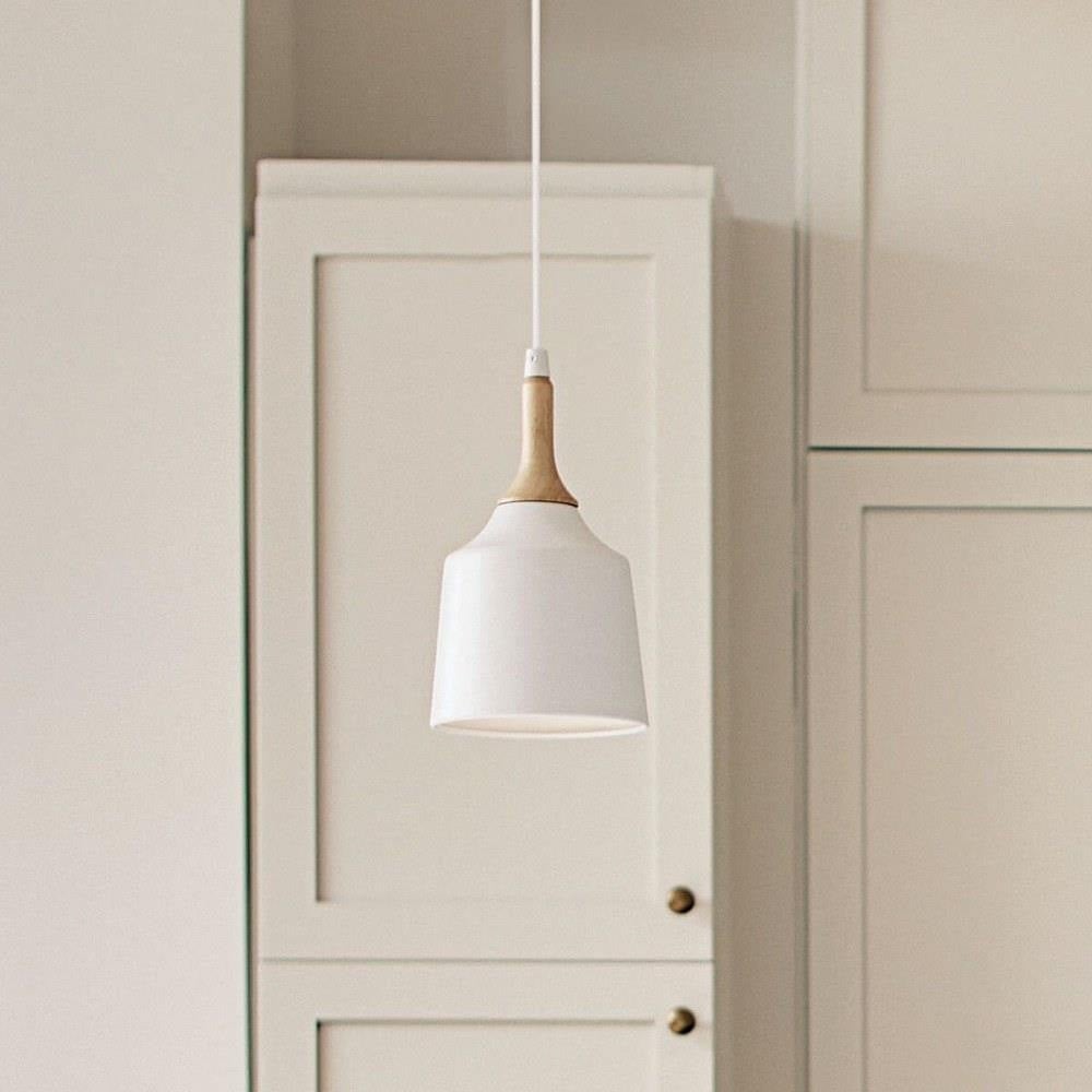 {"pim_id":"147_kitchen_danika_43682wh_overall_day_2b_1k","sku":"147_43682","media_type":"media"}