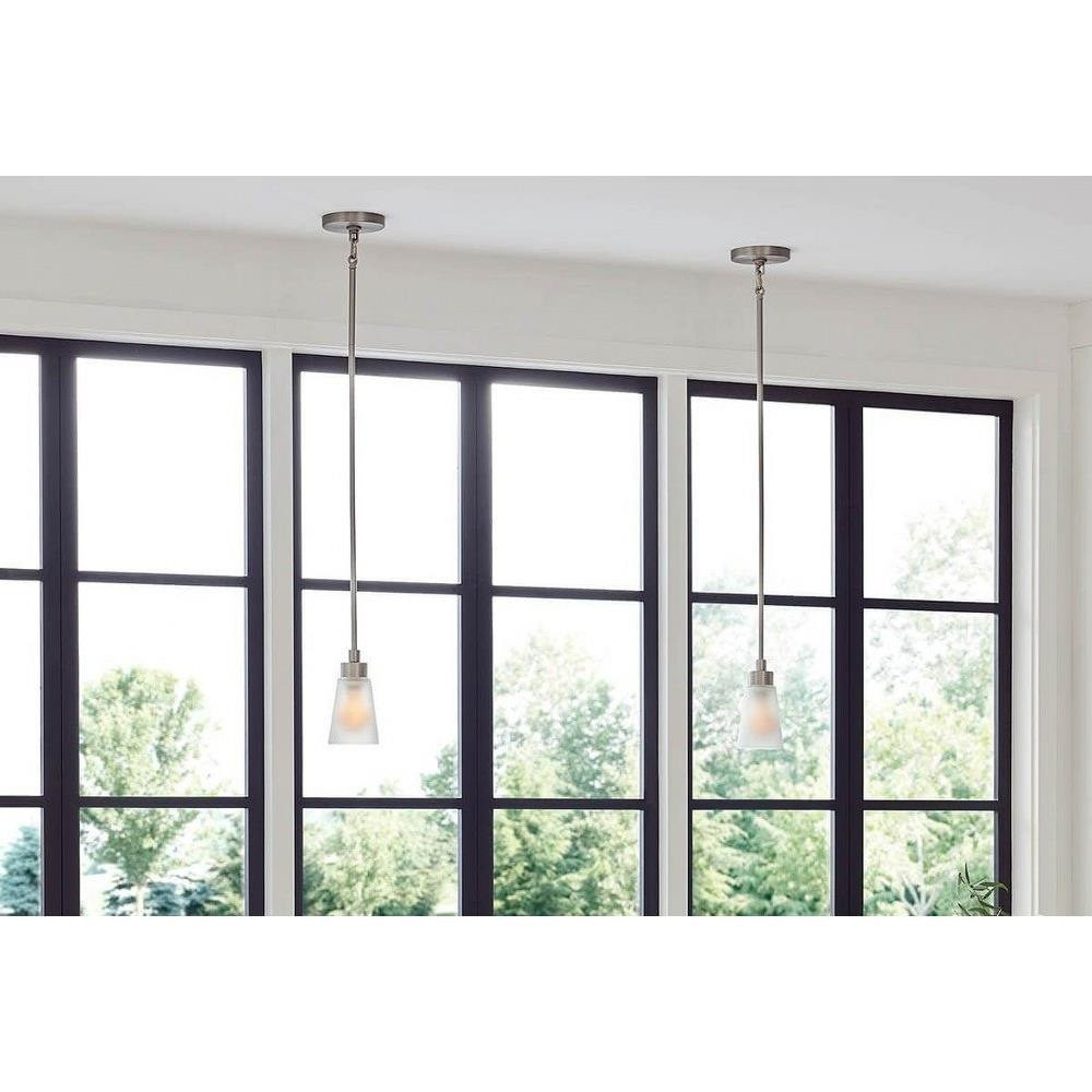 {"pim_id":"147_kitchen_erma_52444ni_overall_day_detail_1a_1k","sku":"147_52444","media_type":"media"}