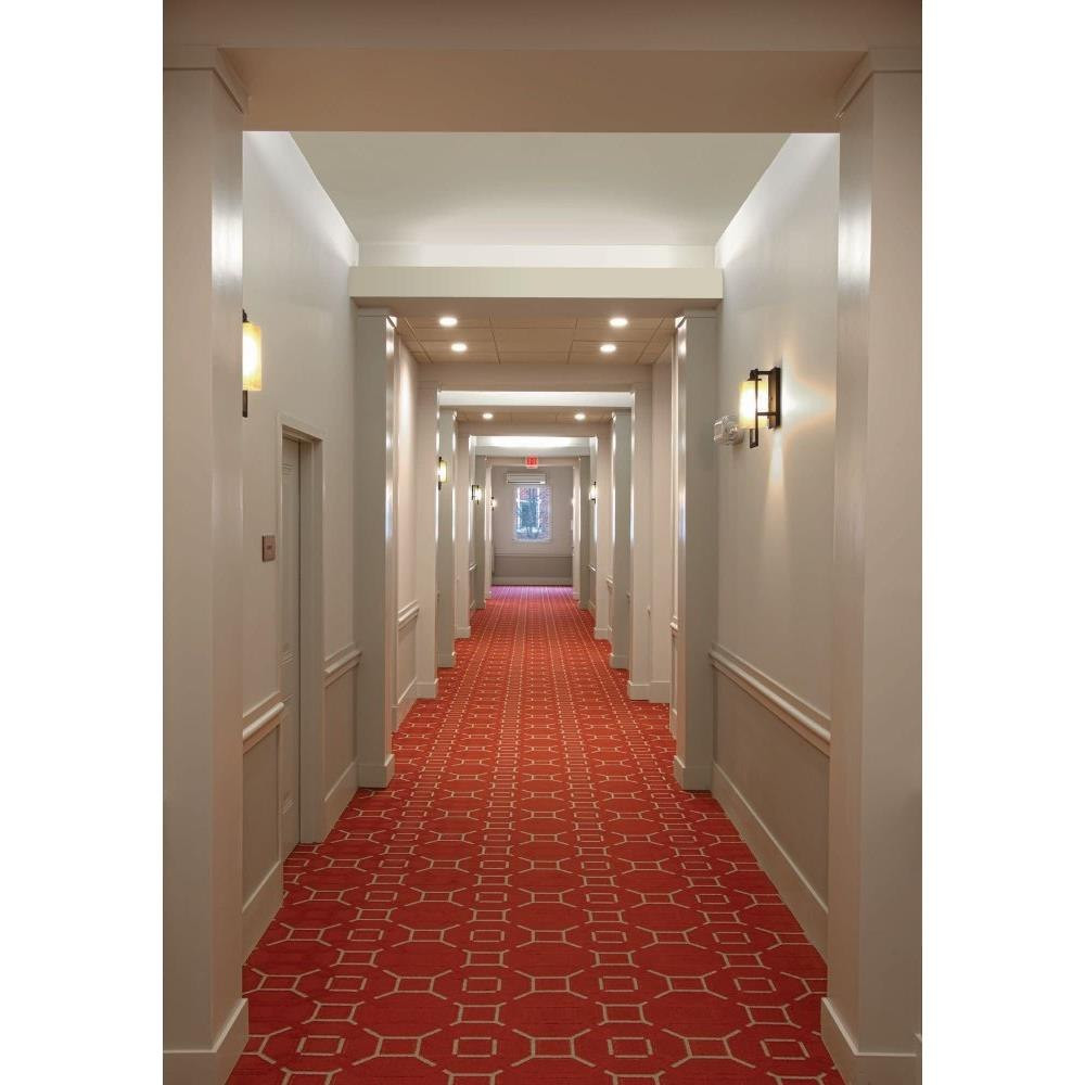 {"pim_id":"70_PROG_JACK_hallway_98mcbee_appshot_1k","sku":"70_P5948","media_type":"media"}