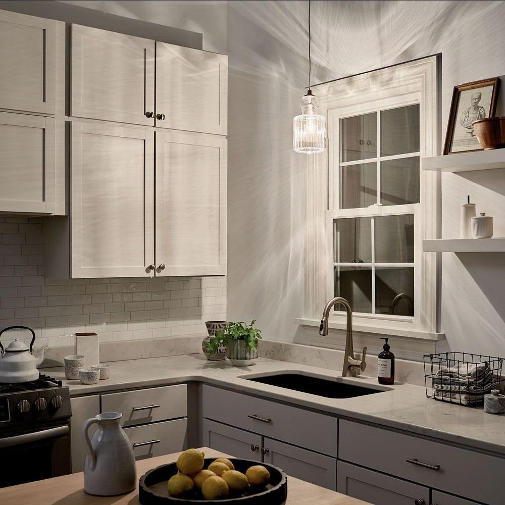 {"pim_id":"147_kitchen_riviera_43957ni_overall_night_1b_1k","sku":"147_43957","media_type":"media"}