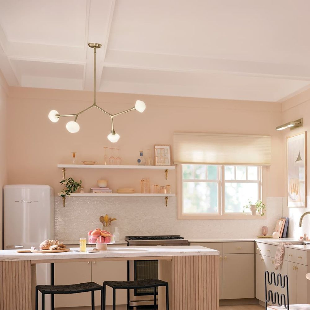 {"pim_id":"147_52762cpz_kitchen_cassius_overall_day_pdpprimary_alternate_v1_1k","sku":"147_52762","media_type":"media"}