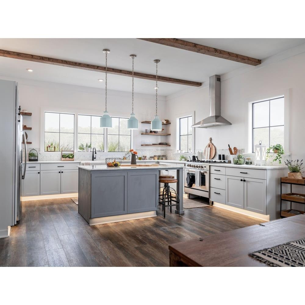 {"pim_id":"147_Kitchen_Montauk_Montego_44306BL_49679WHRLED_Day_1k","sku":"147_44306","media_type":"media"}