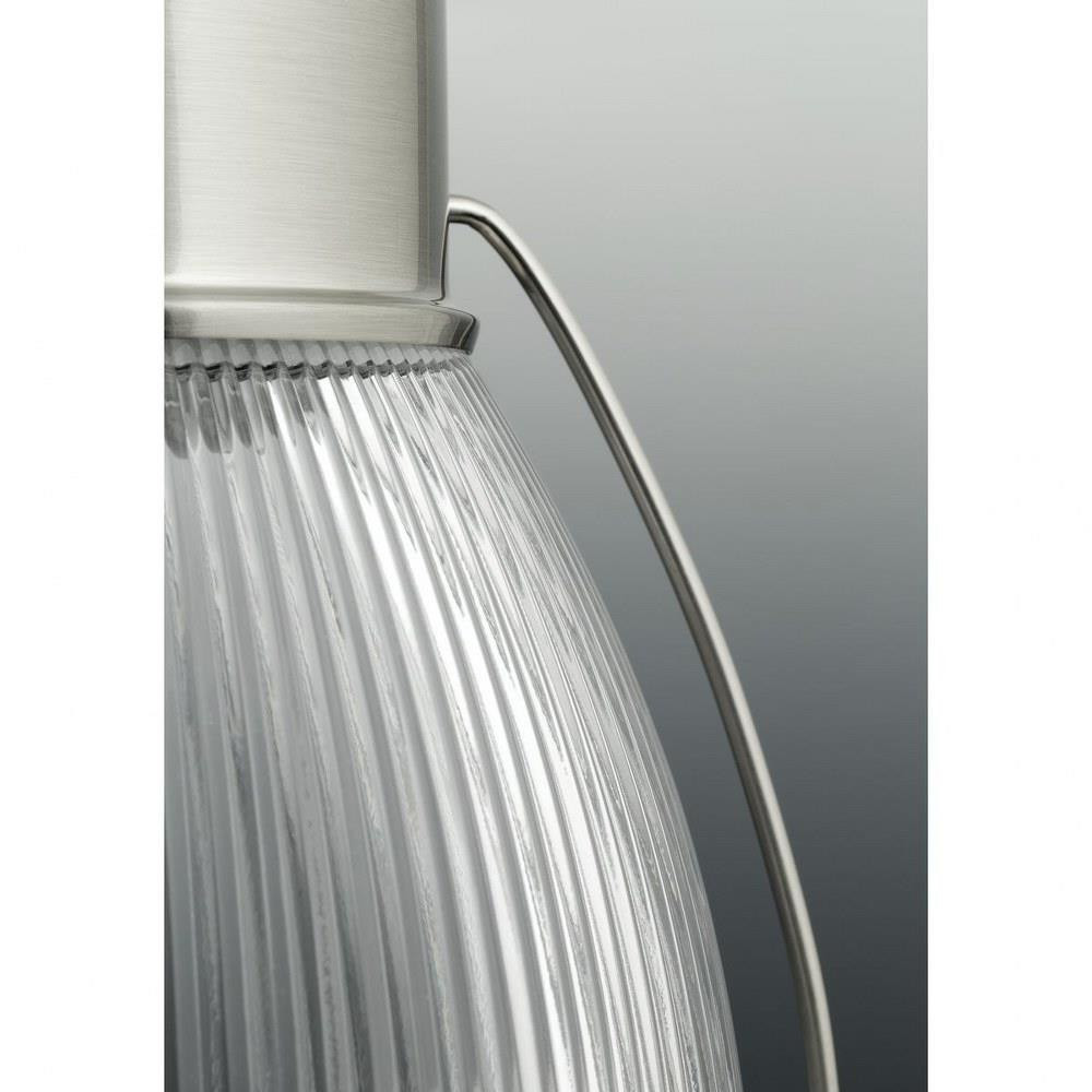 {"pim_id":"PROG_led_prismatic_pendant1_IMG_3818_detailshot_1200_new_1k","sku":"70_P5143-0930K9","media_type":"media"}