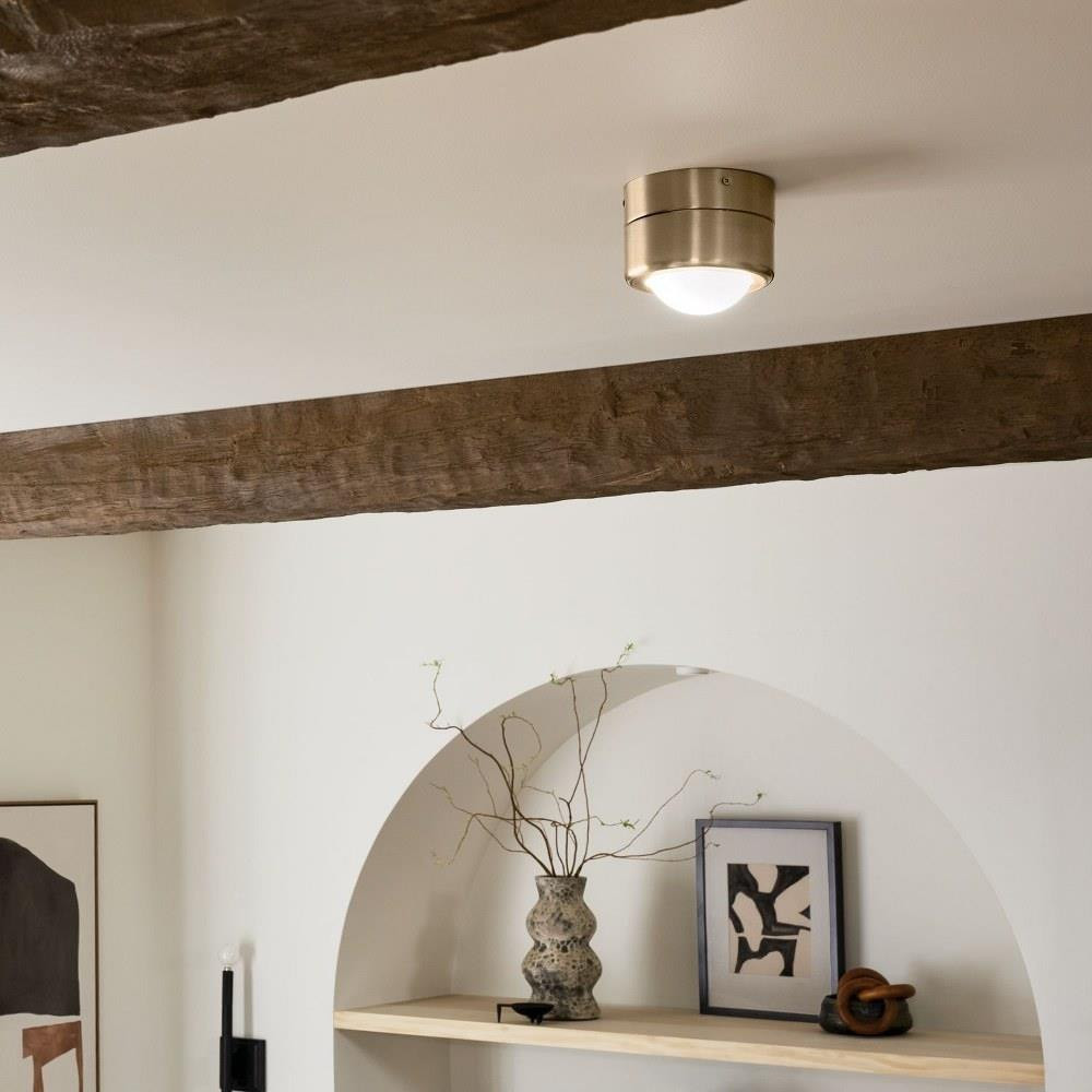 {"pim_id":"147_LivingRoom_Tibi_52600CPZ_Detail_Day_1B_1k","sku":"147_52600","media_type":"media"}