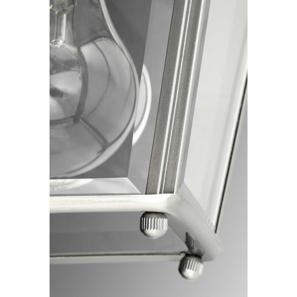 {"pim_id":"70_PROG_newhaven_flushmount_beveledglass_detailshot_1k","sku":"70_P6612-31","media_type":"media"}