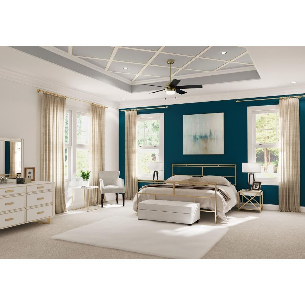 {"pim_id":"166_59622_lifestyles_1_new_2k","sku":"166_1000778","media_type":"media"}