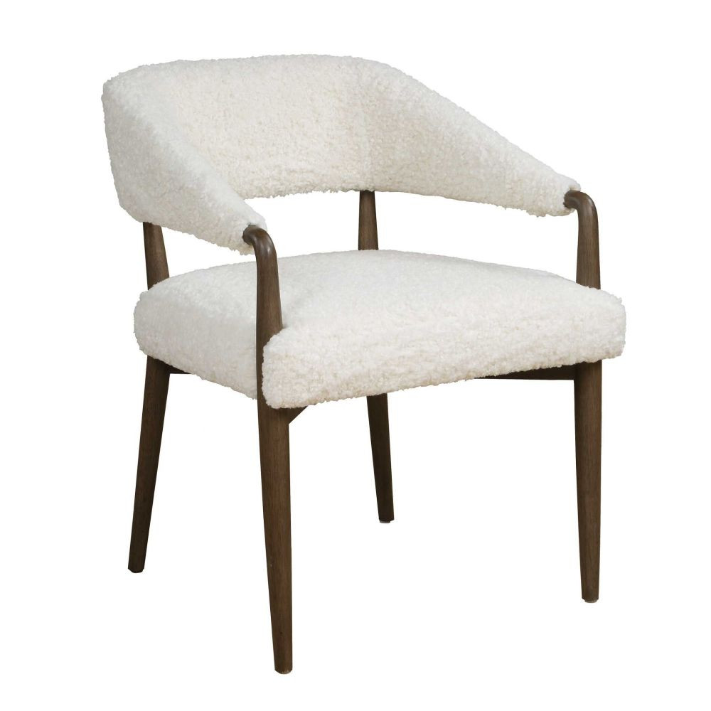 {"pim_id":"208_furn_8513_53140_a1_v1_1k","sku":"208_53140","media_type":"media"}