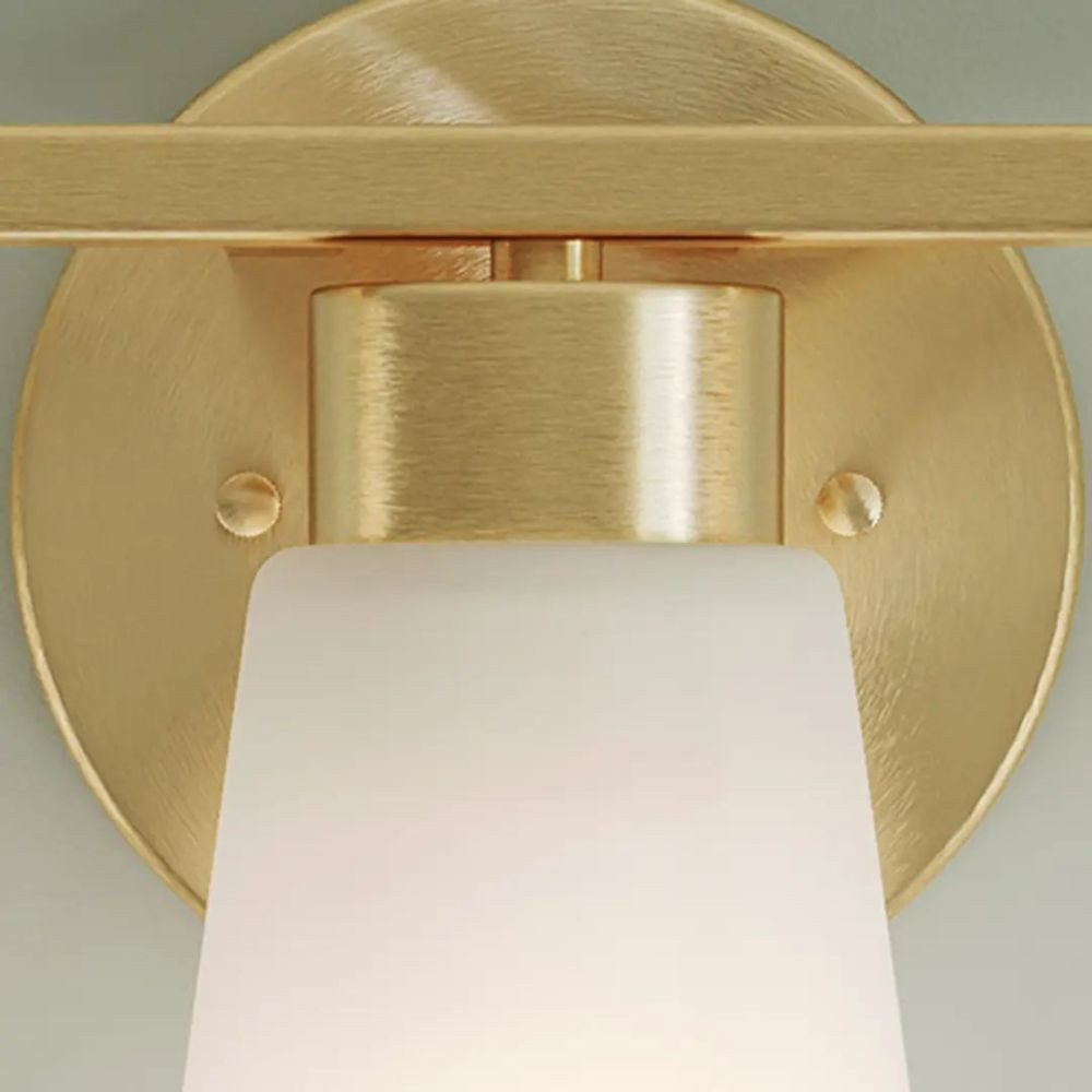 {"pim_id":"147_55121bg_bathroom_stamos_detail_day_closecrop_v1_1k","sku":"147_55121_1","media_type":"media"}