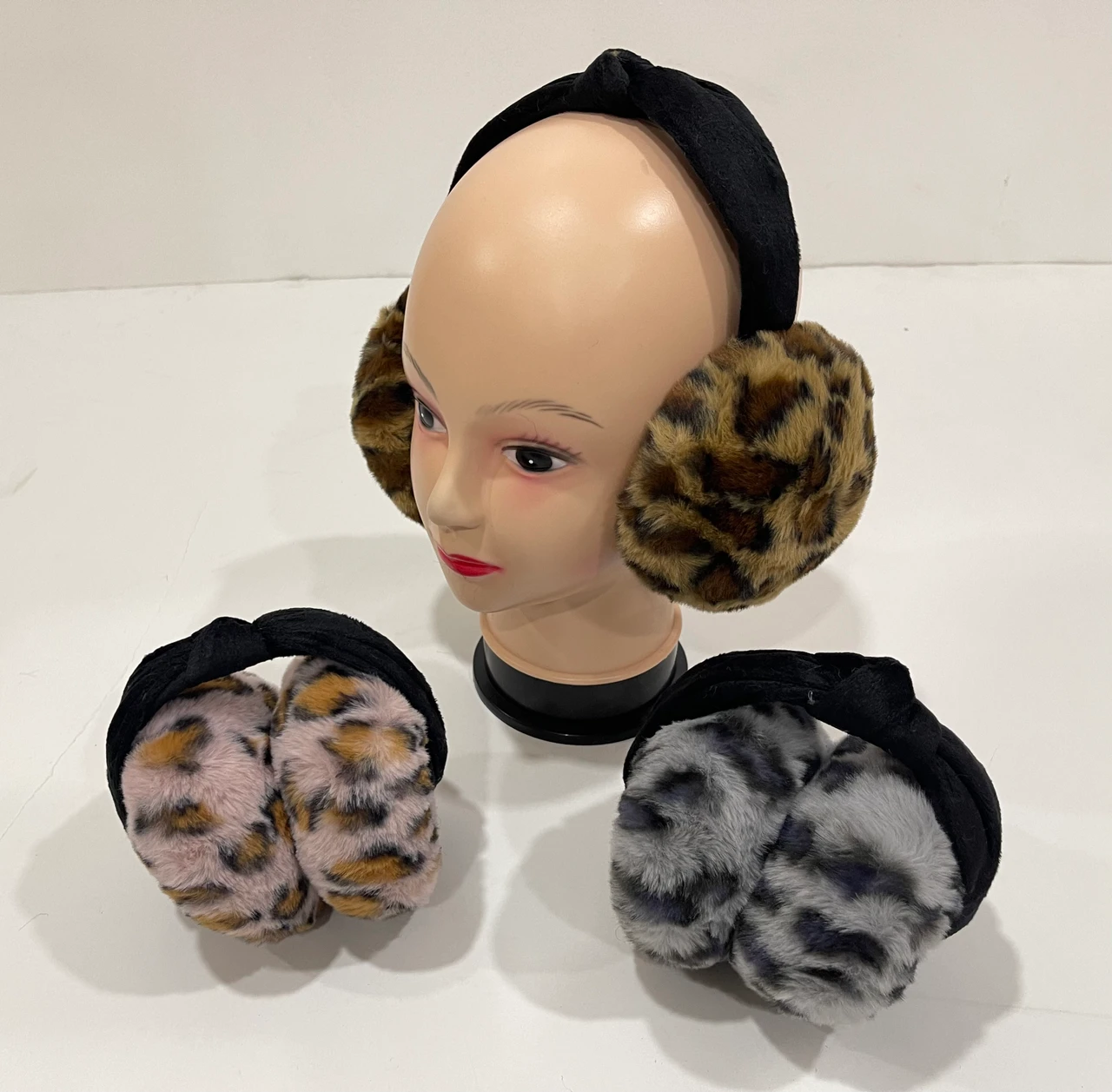 Warm Leopard Print Ear Muffs 3288bf8211151a974b2ad5cbb0ee64  main image 3