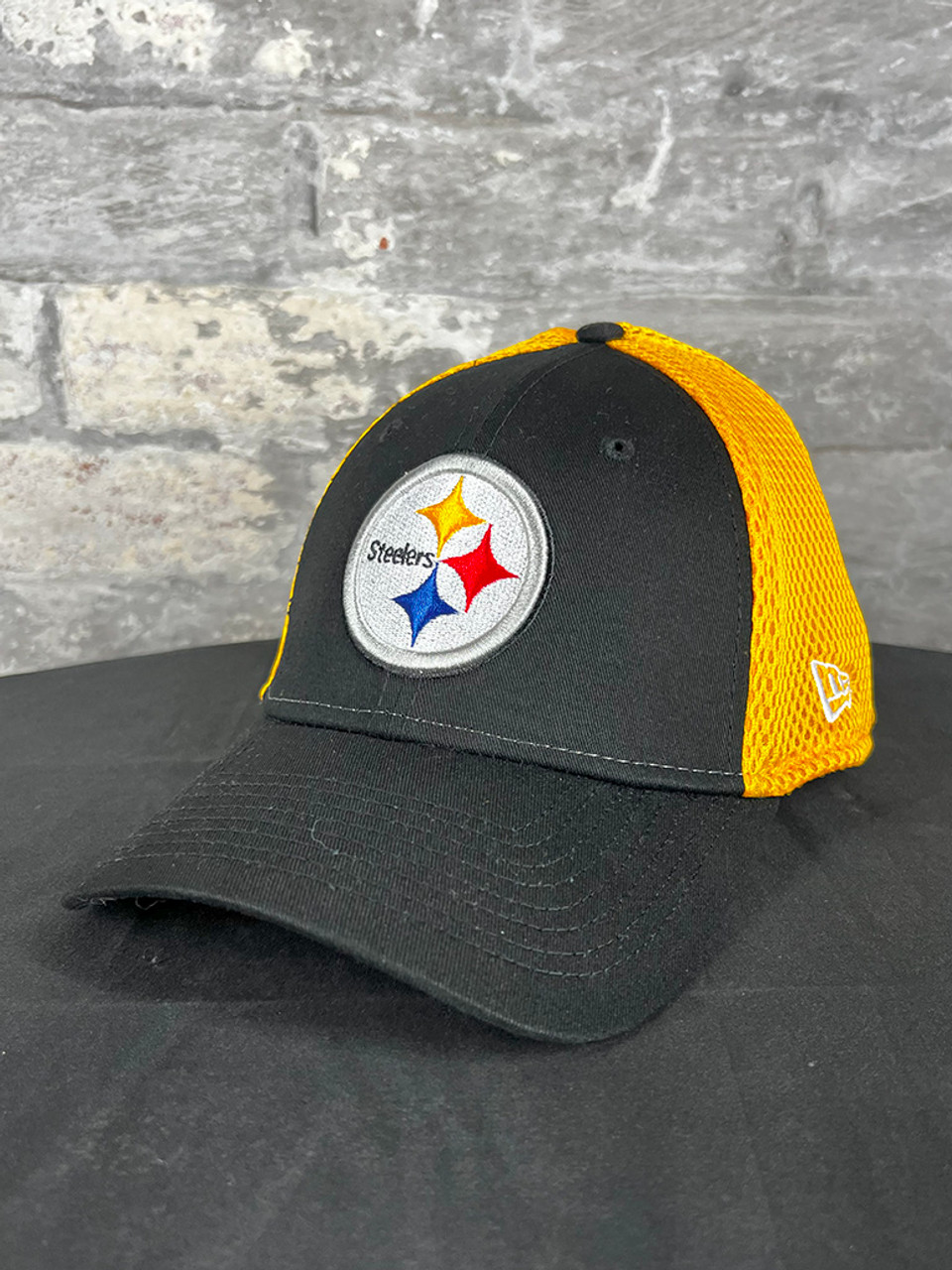 Pittsburgh Steelers Official NFL 39Thirty Stretch Fit Gold Stitched Cap