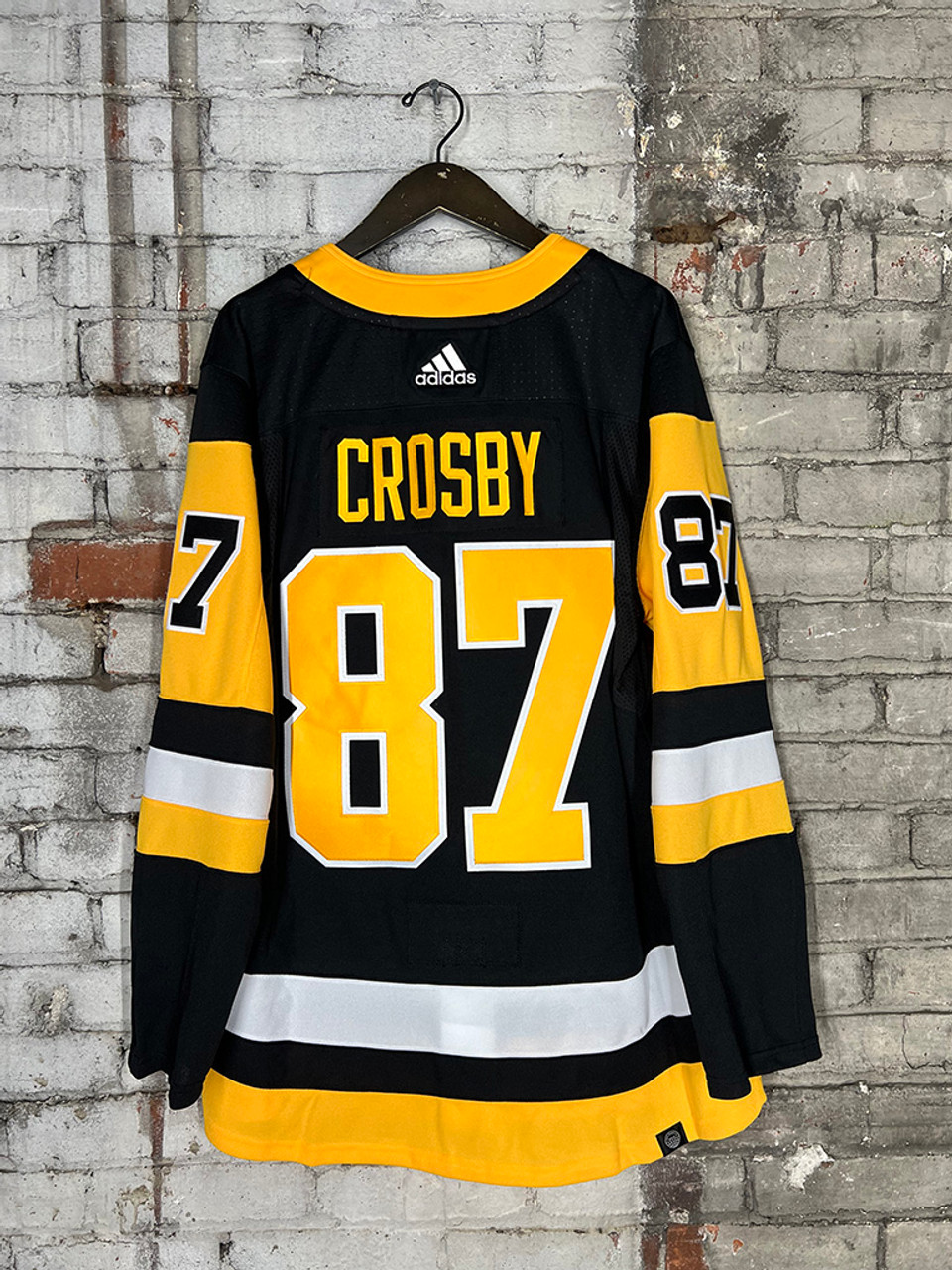 Crosby,S Signed Jersey Penguins Black and Purple Hockey Fights Cancer 2021  Adidas LE87