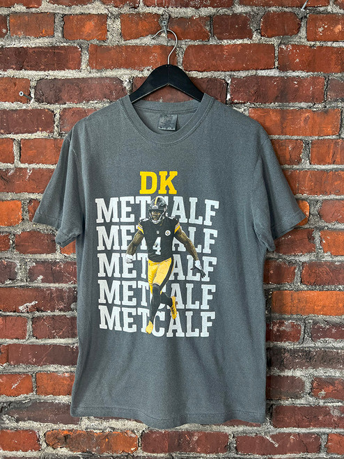 DK Metcalf, Metcalf, Metcalf Tee (GRAY) DK Metcalf, Metcalf, Metcalf Tee (GRAY)