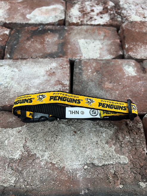 Pittsburgh Penquins Pet Collar -  Medium