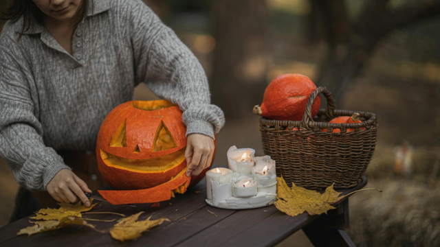 What to Put in Halloween Party Bags (That Kids & the Planet Will Love)