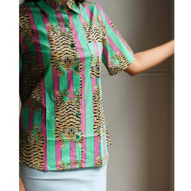 Molly Shirt / Pink & Green Flat Tiger