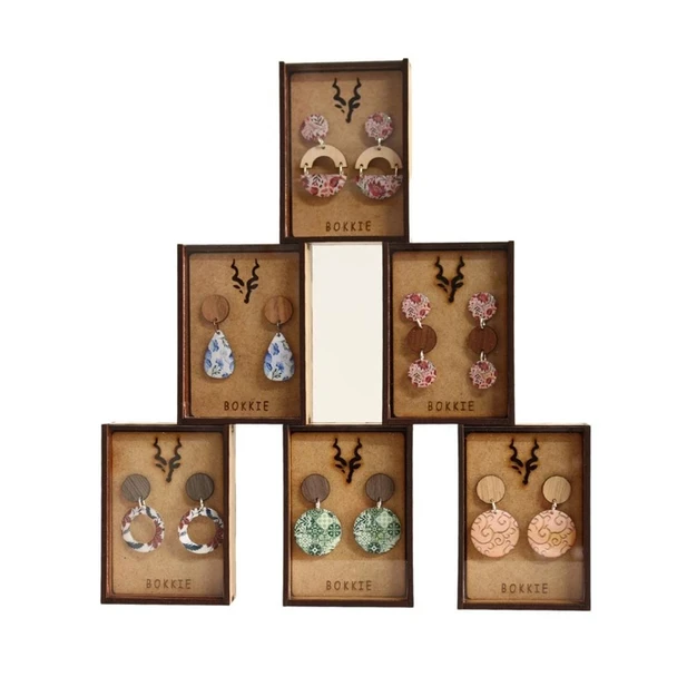 Hanging Studs - Delicate Delfts And Flowers