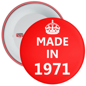 Red Made in 1971 Birthday Badge