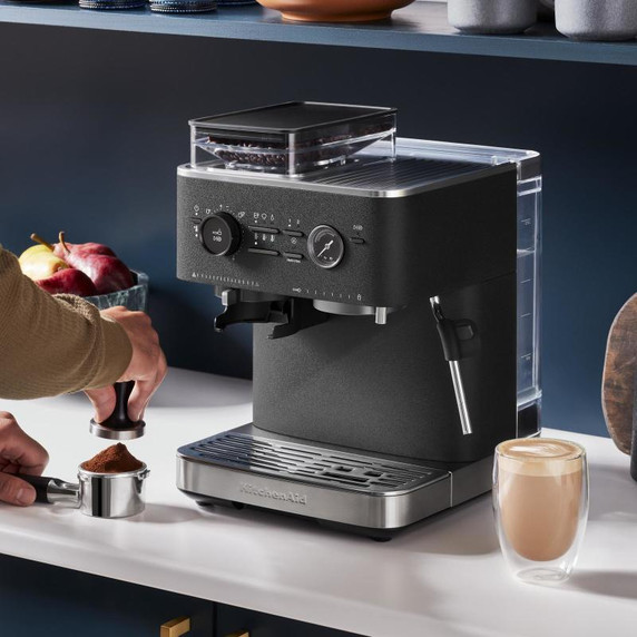 KitchenAid.ca Exclusive Colour - Semi Automatic Espresso Machine with Burr Grinder KES6551BK