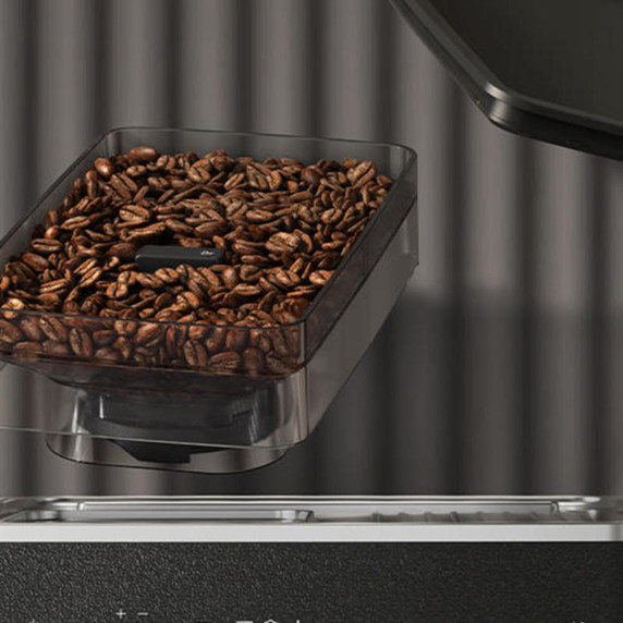 KitchenAid.ca Exclusive Colour - Semi Automatic Espresso Machine with Burr Grinder KES6551BK