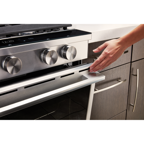 Whirlpool® 5.8 cu. ft. Smart Slide-in Gas Range with EZ-2-Lift™ Hinged Cast-Iron Grates WEGA25H0HZ