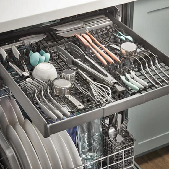 Whirlpool® Large Capacity Dishwasher with 3rd Rack WDT750SAKV