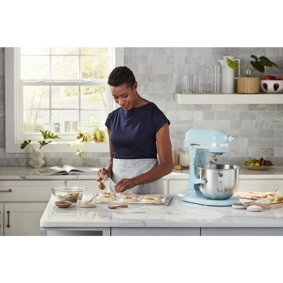 KitchenAid® 7 Quart Bowl-Lift Stand Mixer KSM70SKXXMI